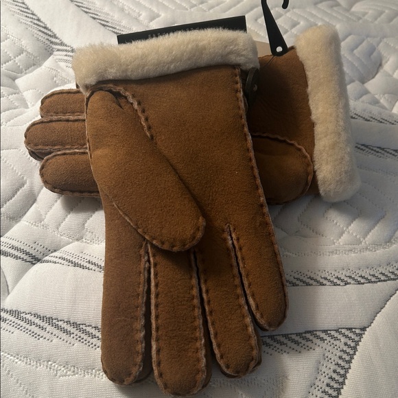 UGG Australia Bailey Glove Chestnut L - Picture 4 of 4